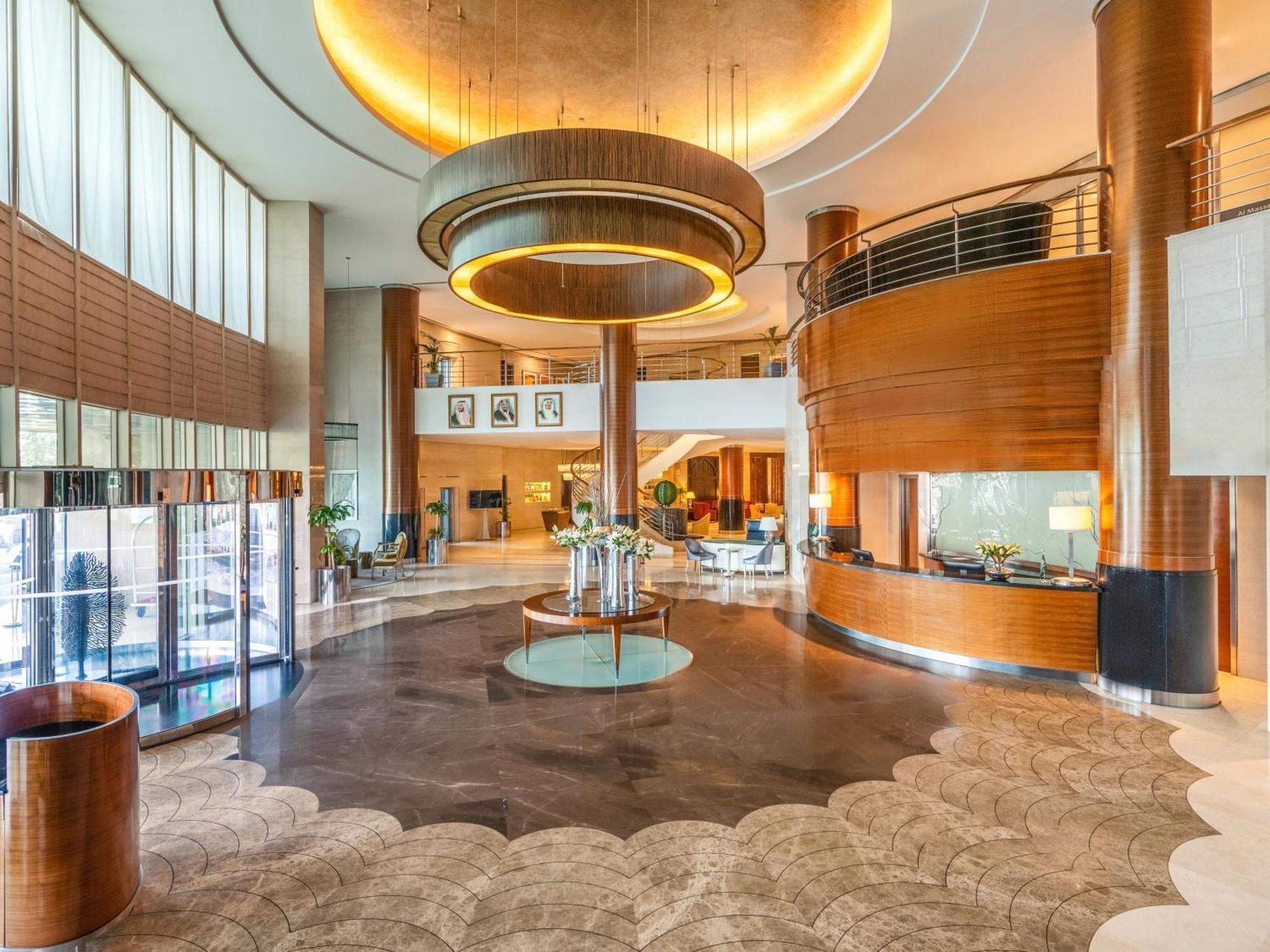 Moevenpick Hotel Khobar Bagian luar foto Lobby