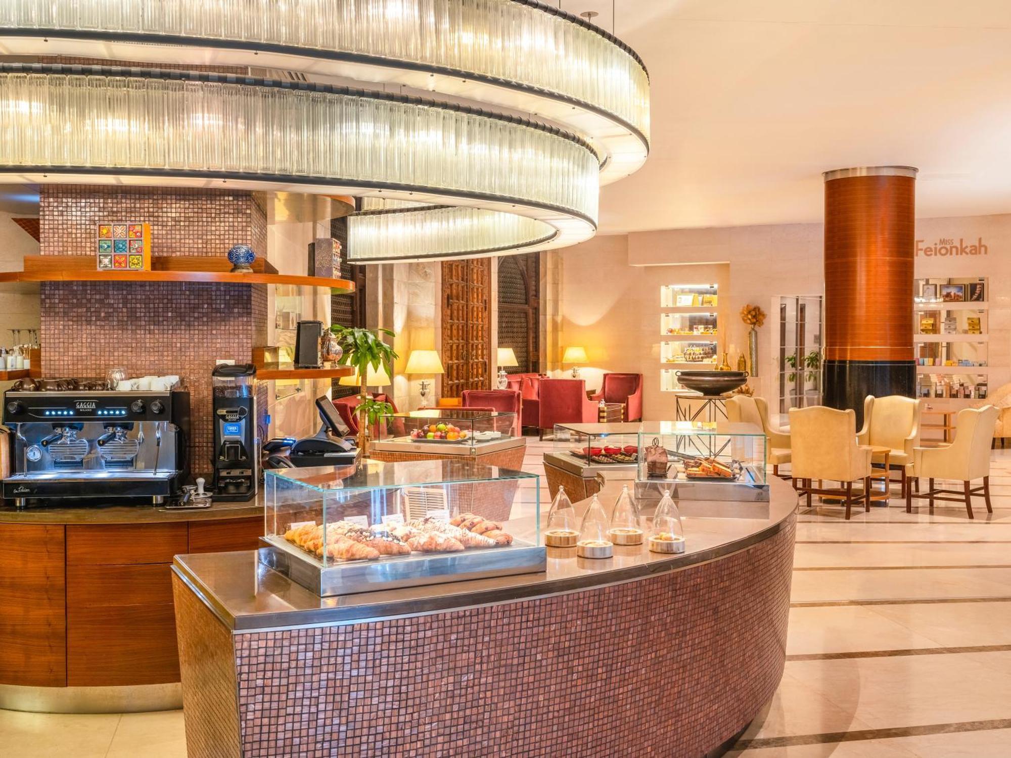 Moevenpick Hotel Khobar Bagian luar foto The lobby lounge