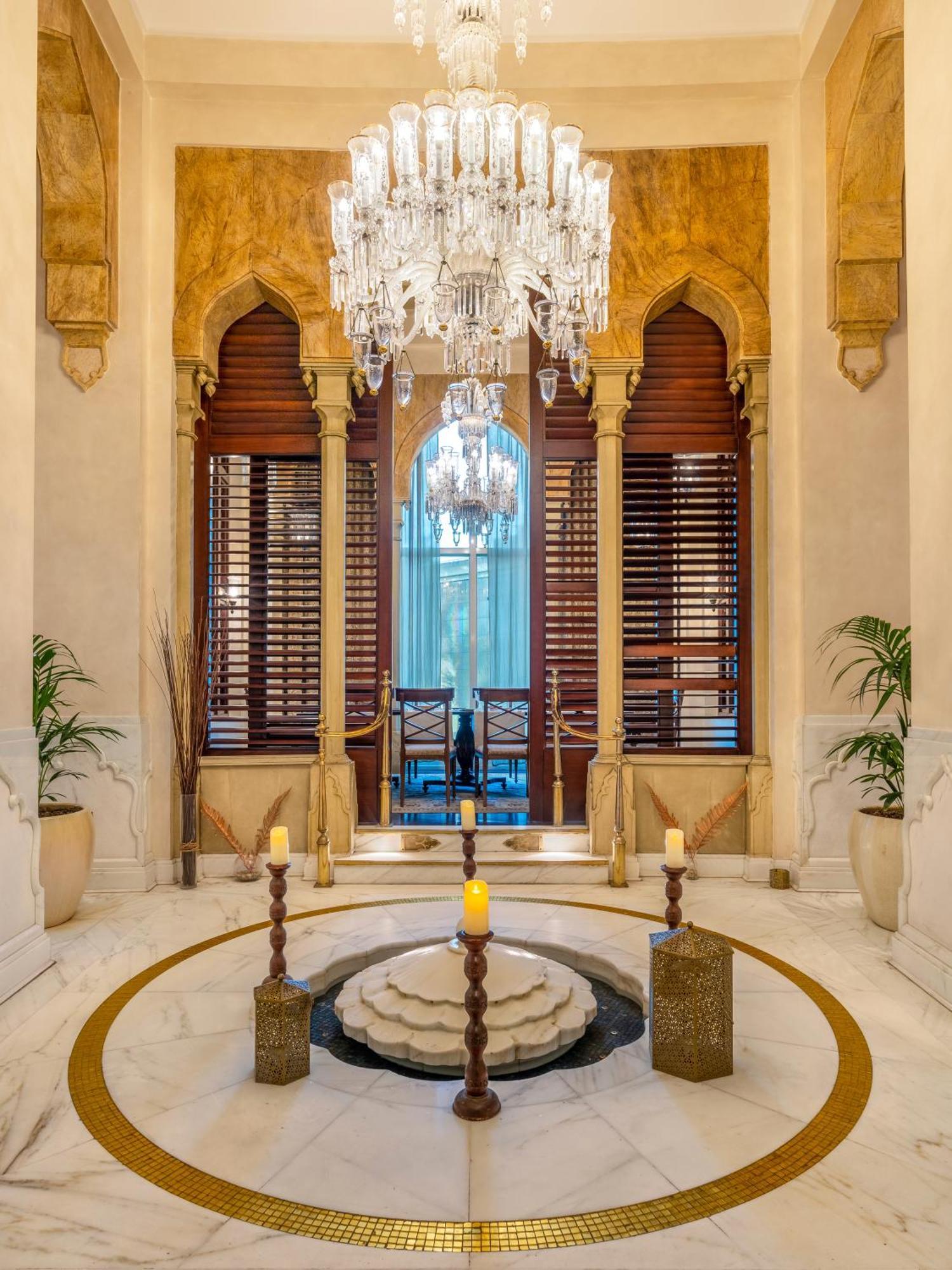 Moevenpick Hotel Khobar Bagian luar foto The lobby of the hotel