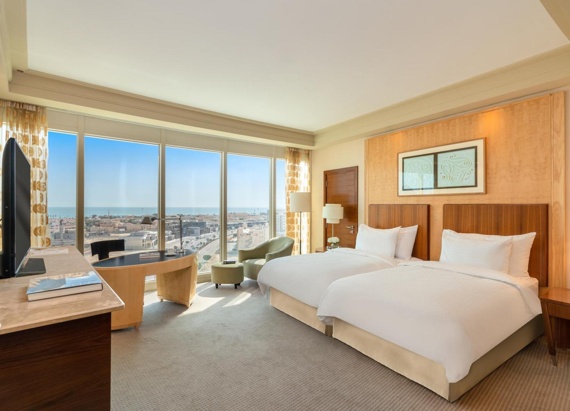 Moevenpick Hotel Khobar Bagian luar foto